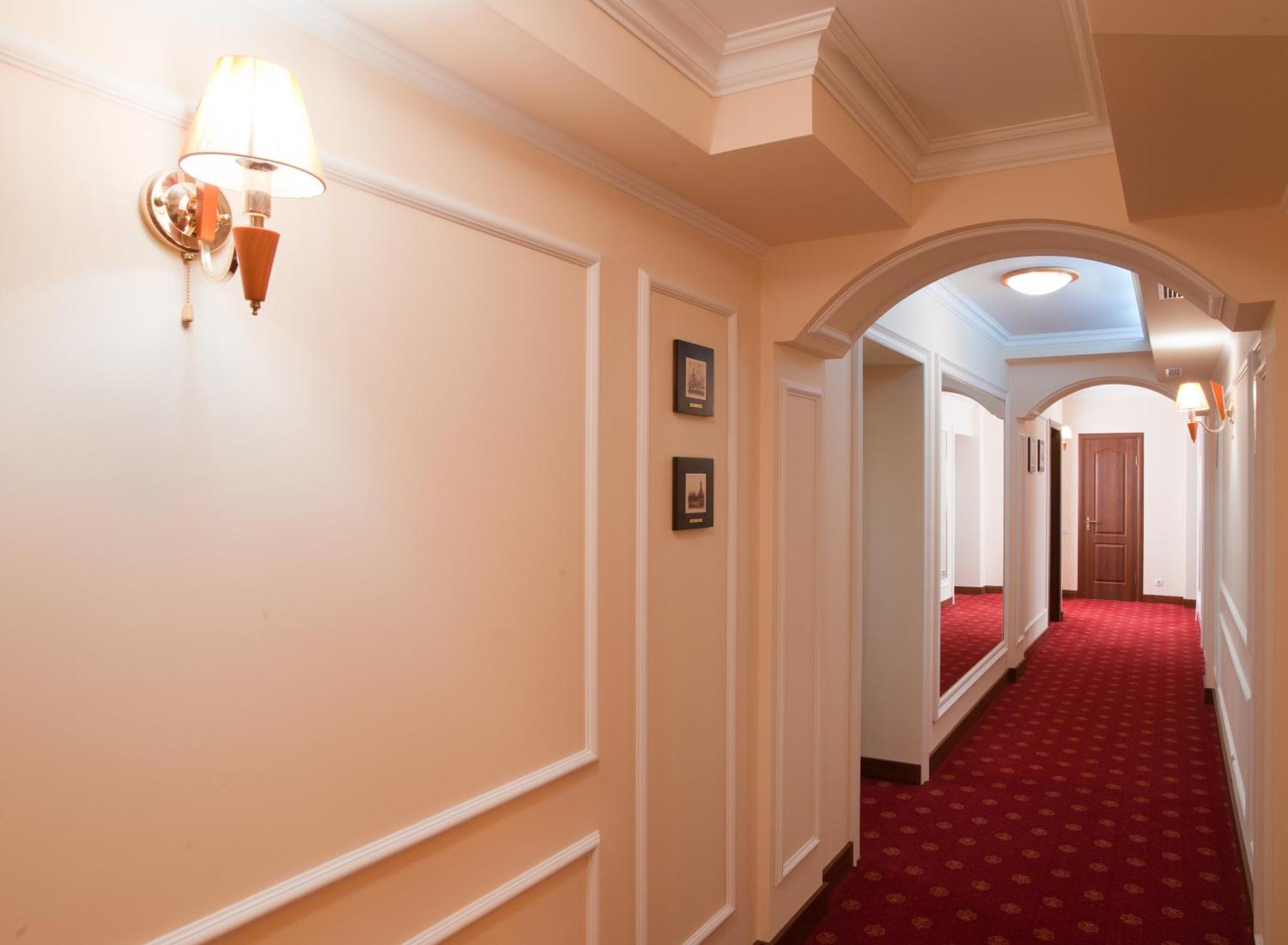 7 Sky Hotel Klinicheskaya Street Киев Екстериор снимка