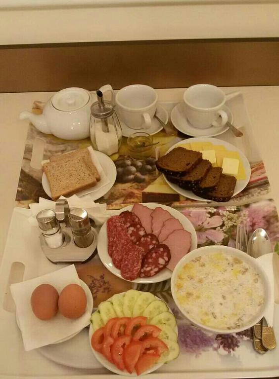 7 Sky Hotel Klinicheskaya Street Киев Екстериор снимка