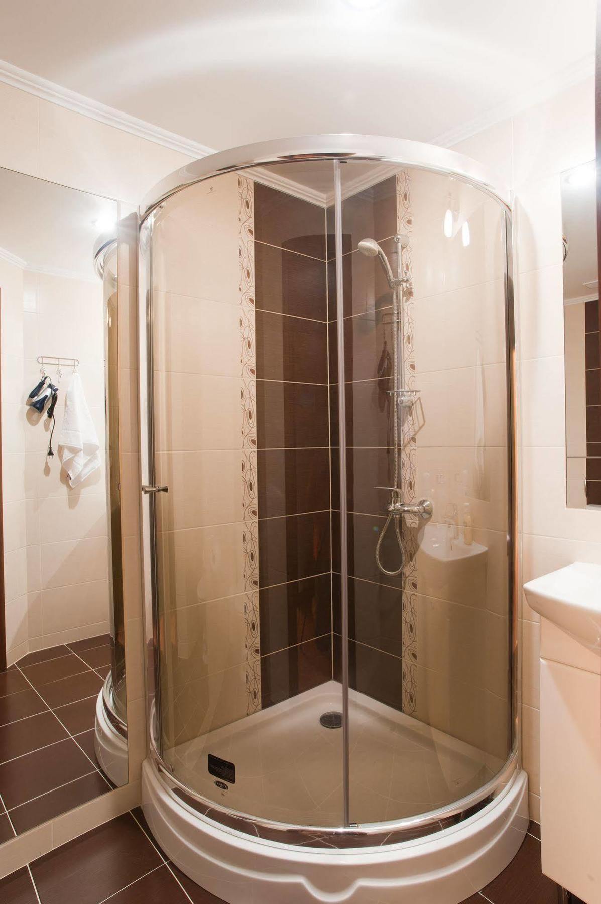 7 Sky Hotel Klinicheskaya Street Киев Екстериор снимка