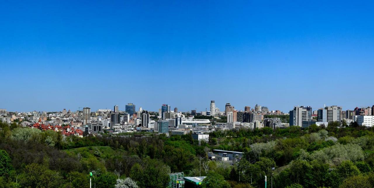 7 Sky Hotel Klinicheskaya Street Киев Екстериор снимка